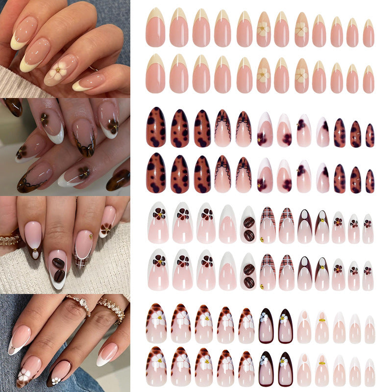 Kunstnagelset mit kreativen Blüten- und Tiermotiven Brehn