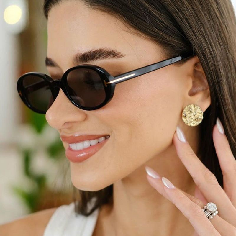 Damen stilvolle ovale Sonnenbrille mit goldenen Details Brehn