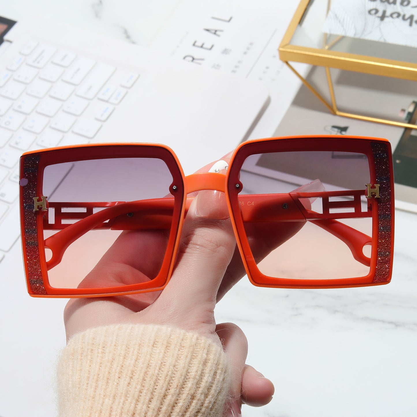 Damen modische Sonnenbrille mit extravagantem, rechteckigem Rahmen Brehn