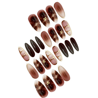 Dekorative Press-On Nagelkunst mit einzigartigem Design Brehn