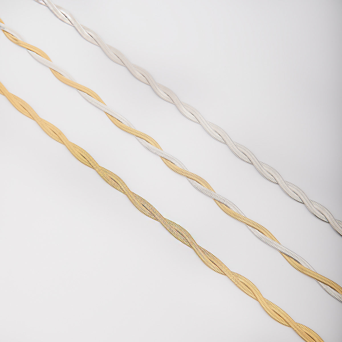 Elegante Strukturierte Drahtarmband Brehn