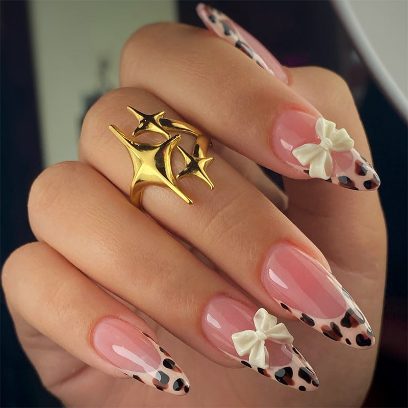 Elegantes Tierdruck Press-On Nagelset Brehn