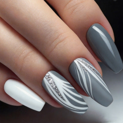 Glänzendes Stiletto Press-On Nagelset mit glitzerndem Design Brehn