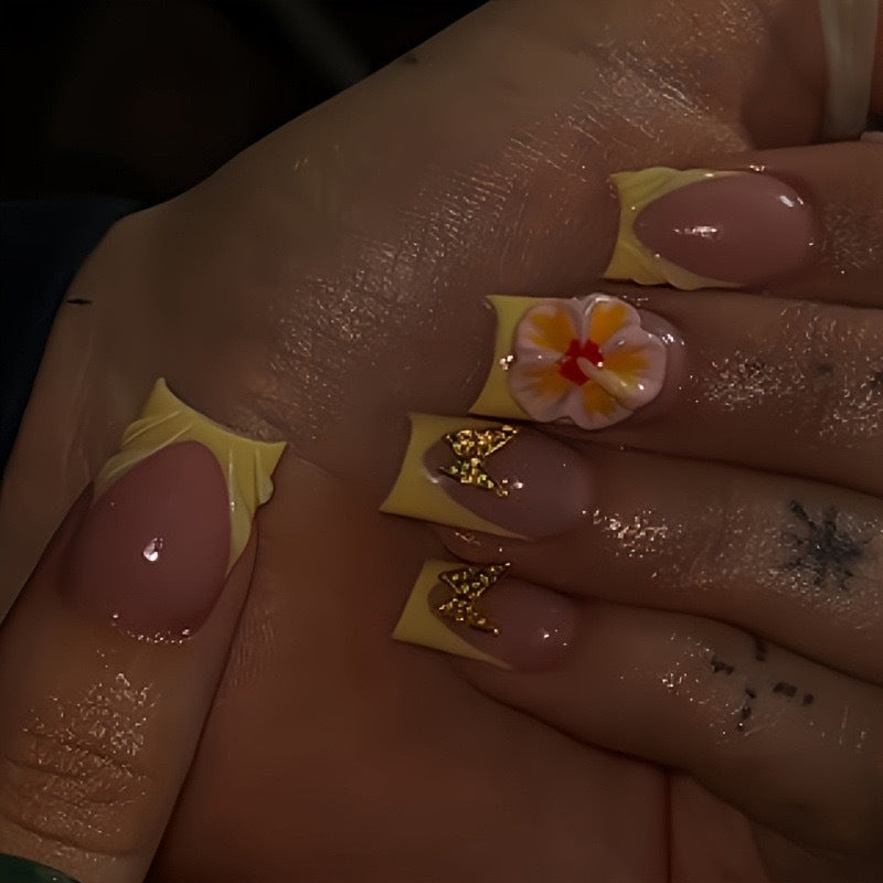 Künstlerische Frühlingsblumen Nagelkunstverzierung Brehn