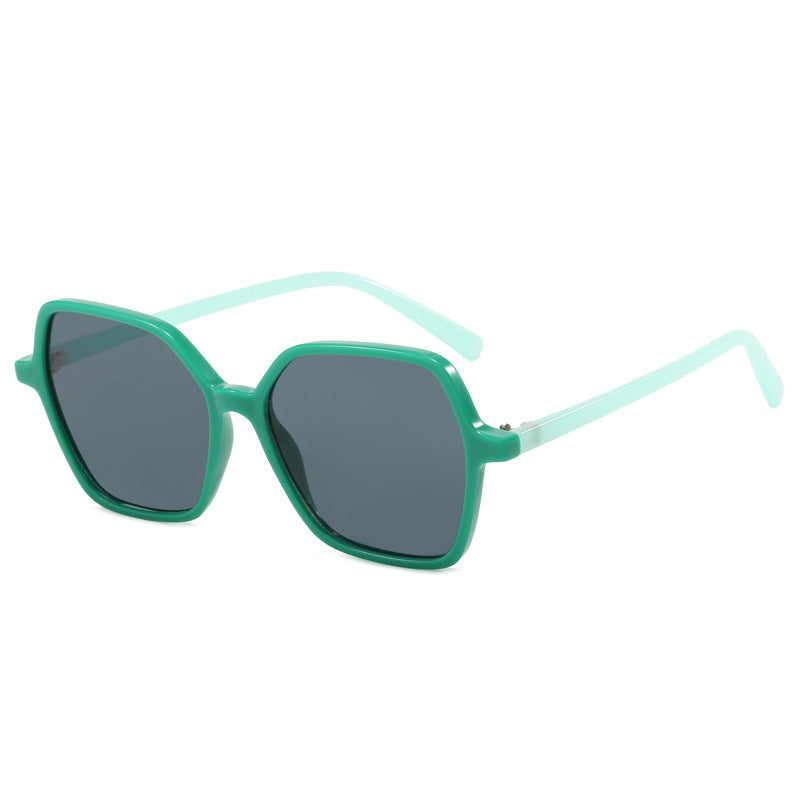 Damen oversized Sonnenbrille mit modernem, transparentem Rahmen Brehn