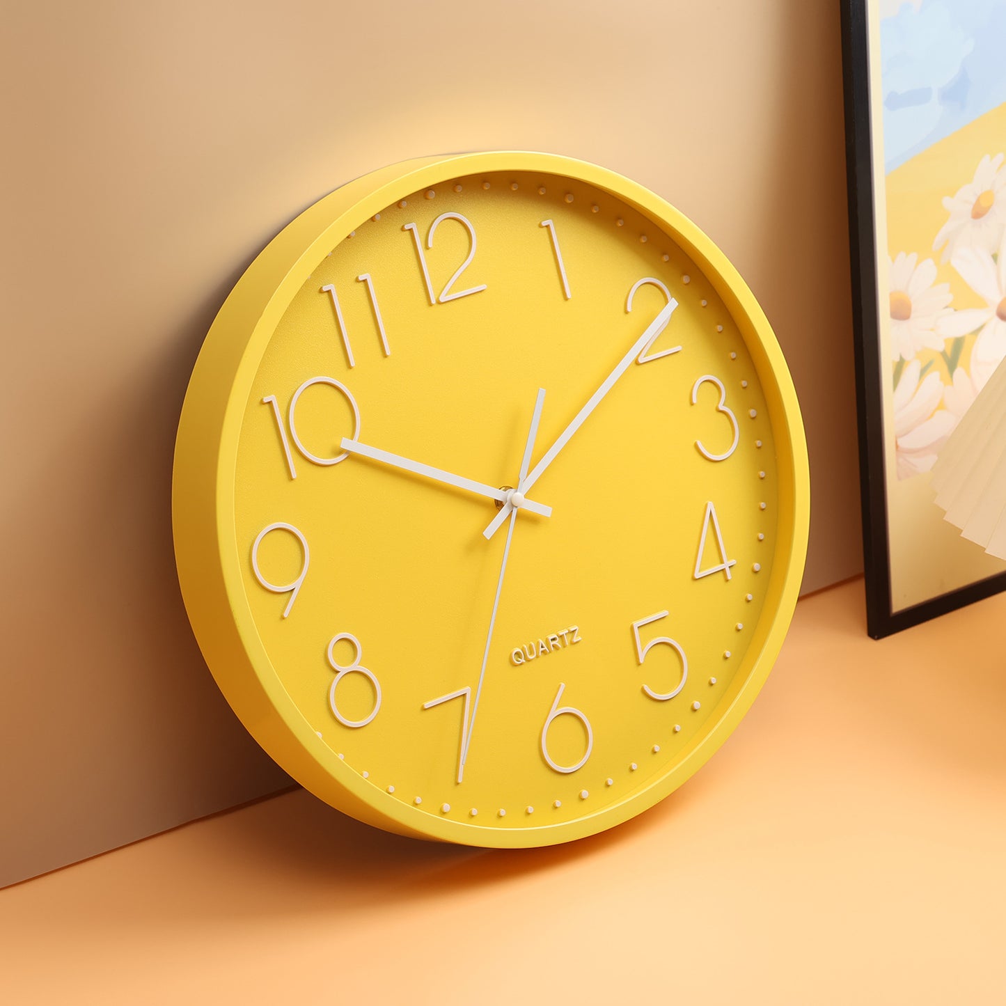 Wanduhr im minimalistischem und eleganten Design Brehn