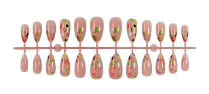 Kunstnagelset mit floralen Designs und elegantem Glanz Brehn