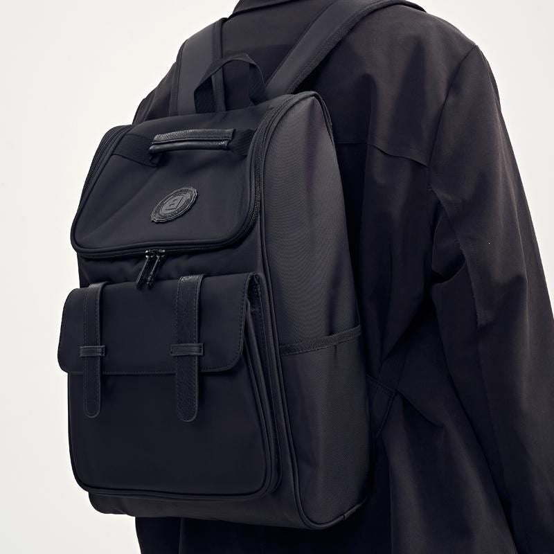 Trendy Rucksack Mit Vielseitigem Stauraum Und Eleganten Akzenten Brehn