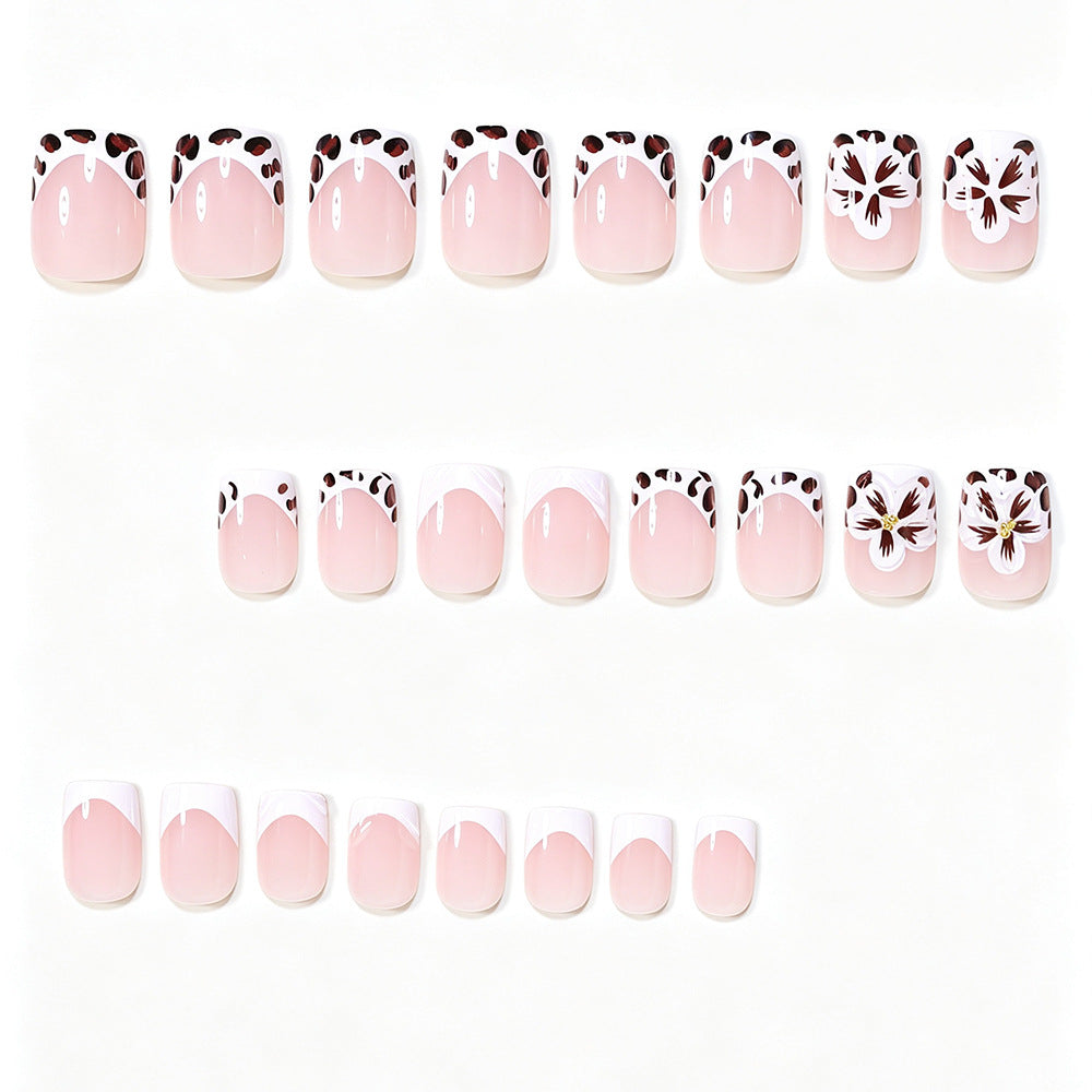 Floral Accent Nagelkunst Set Brehn