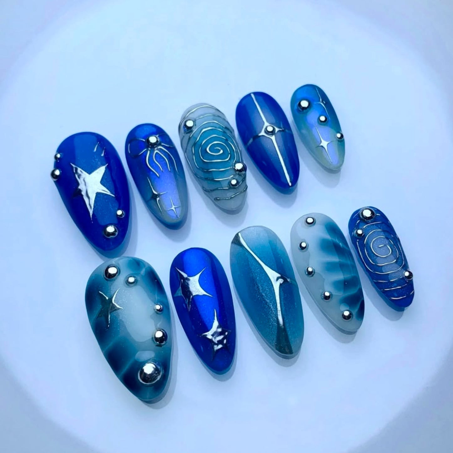 Thematic Artisan Press-On Nail Set Brehn