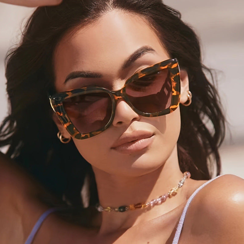 Damen große Sonnenbrille im auffälligen Leoparden-Design Brehn