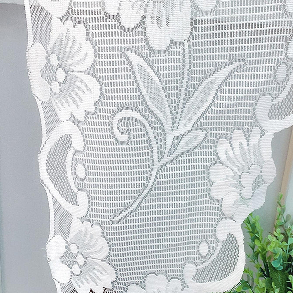 Elegante florale Spitzenfenstervorhänge