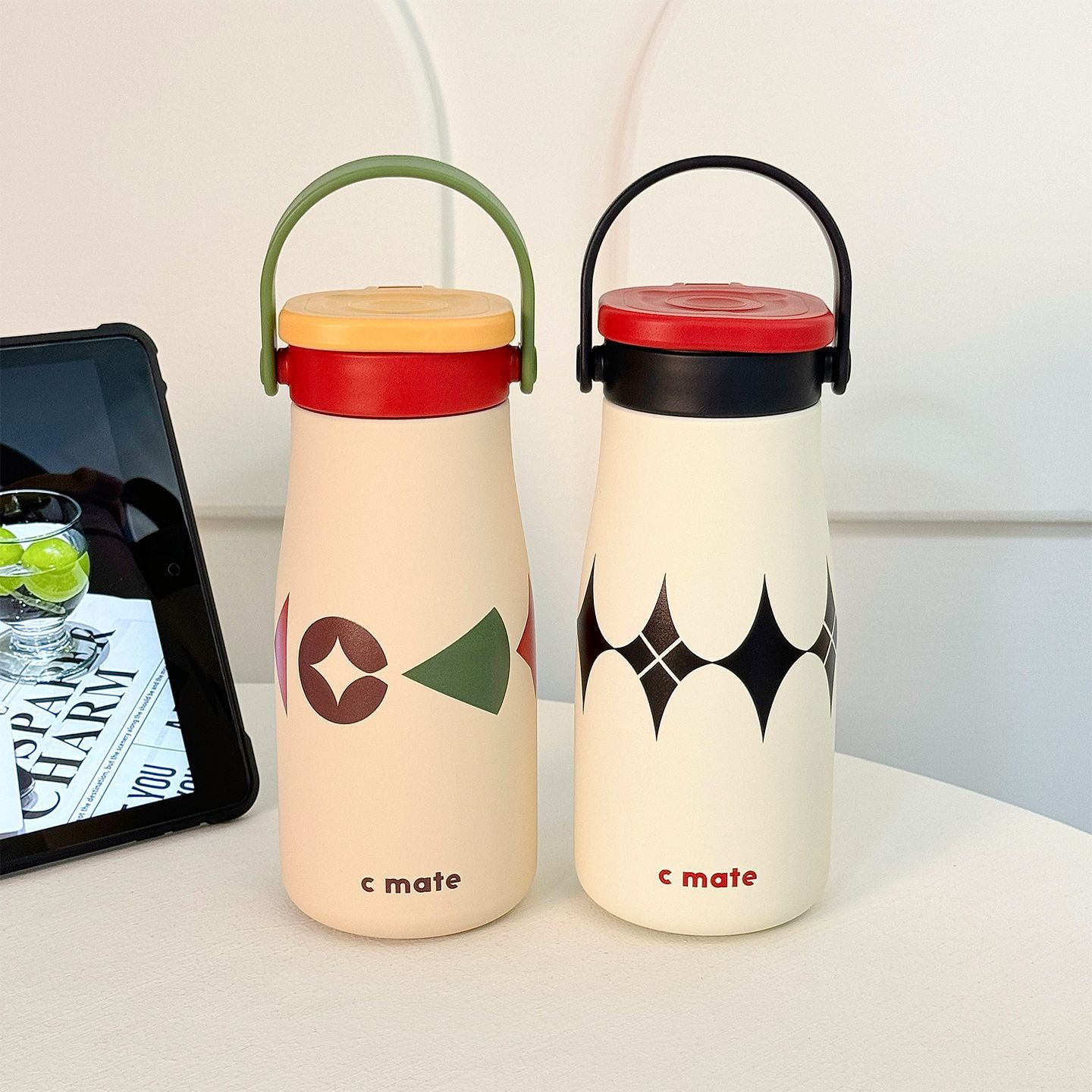 Damen Isolierte Trinkflasche mit praktischem Trageriemen Brehn