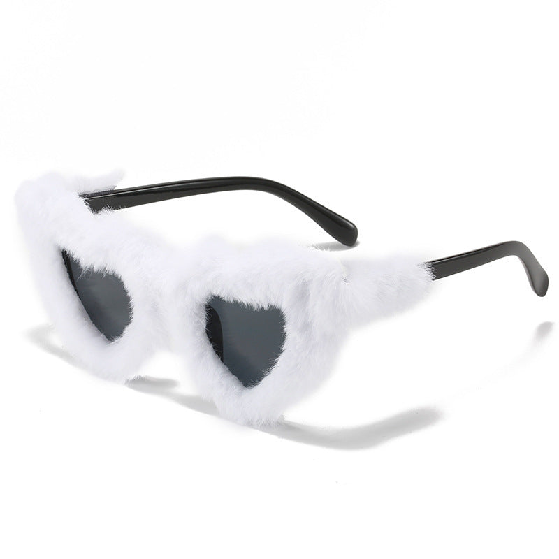 Einzigartige Herzförmige mit Fellbesatz Sonnenbrille Brehn