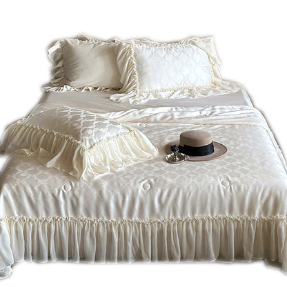 Elegantes Satin-Bettwäscheset mit großzügigem Rüschenvolant und Ton-in-Ton Jacquardmuster