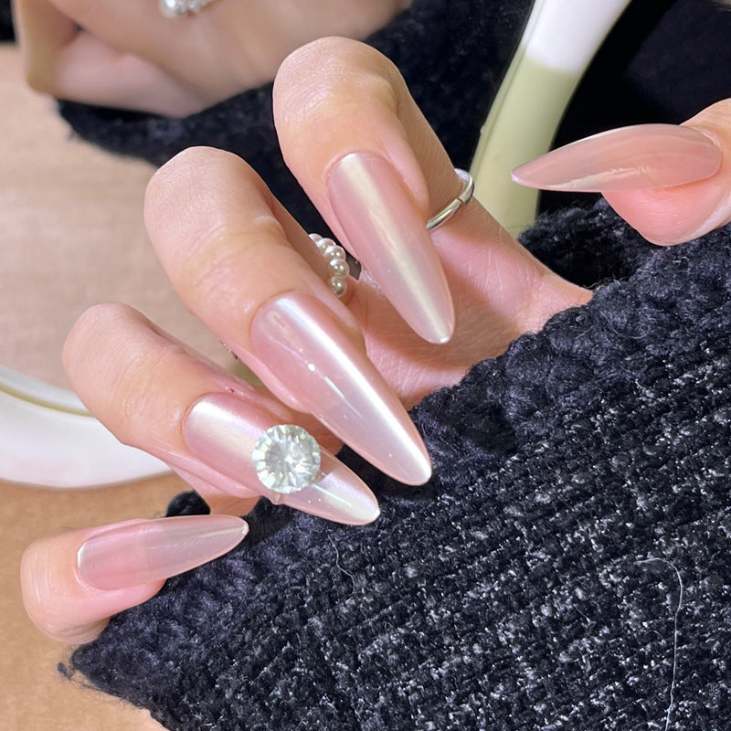 Glamouröses Press-On Nagelkunst-Set mit stylishen Edelstein-Akzenten Brehn