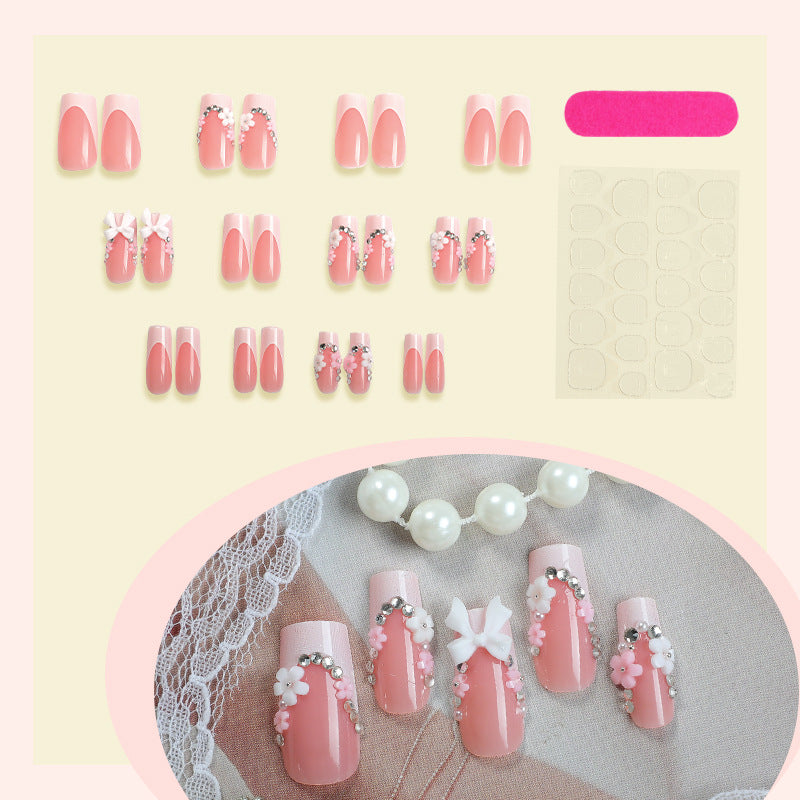 Dekoratives Press-On-Nagelkunst-Set mit Blumen- und Edelsteinverzierungen Brehn