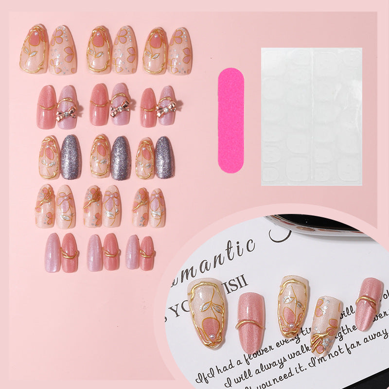 Künstlerisches Press-On Nageldesign Brehn