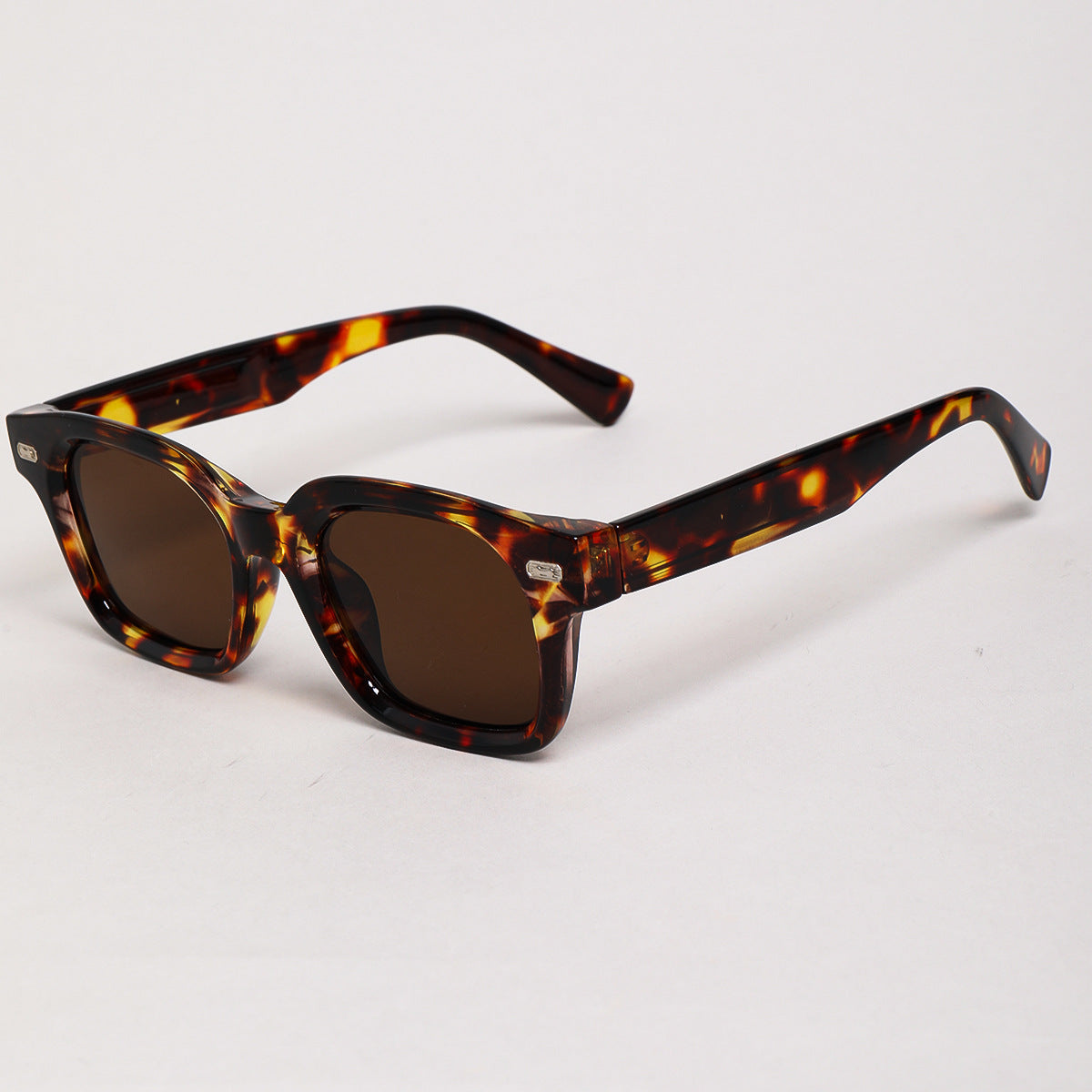 Damen Sonnenbrille im trendigen Retro-Design Brehn