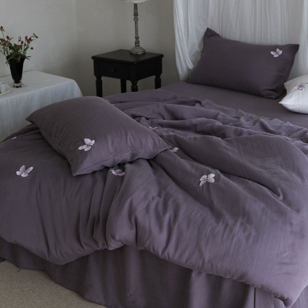 Baumwollsatin-Bettwäsche-Set mit dezent bestickten Aquarell-Blüten und extra-feinem Finish