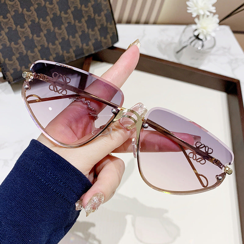 Damen extravagante Sonnenbrille mit modernem, geometrischem Rahmen Brehn