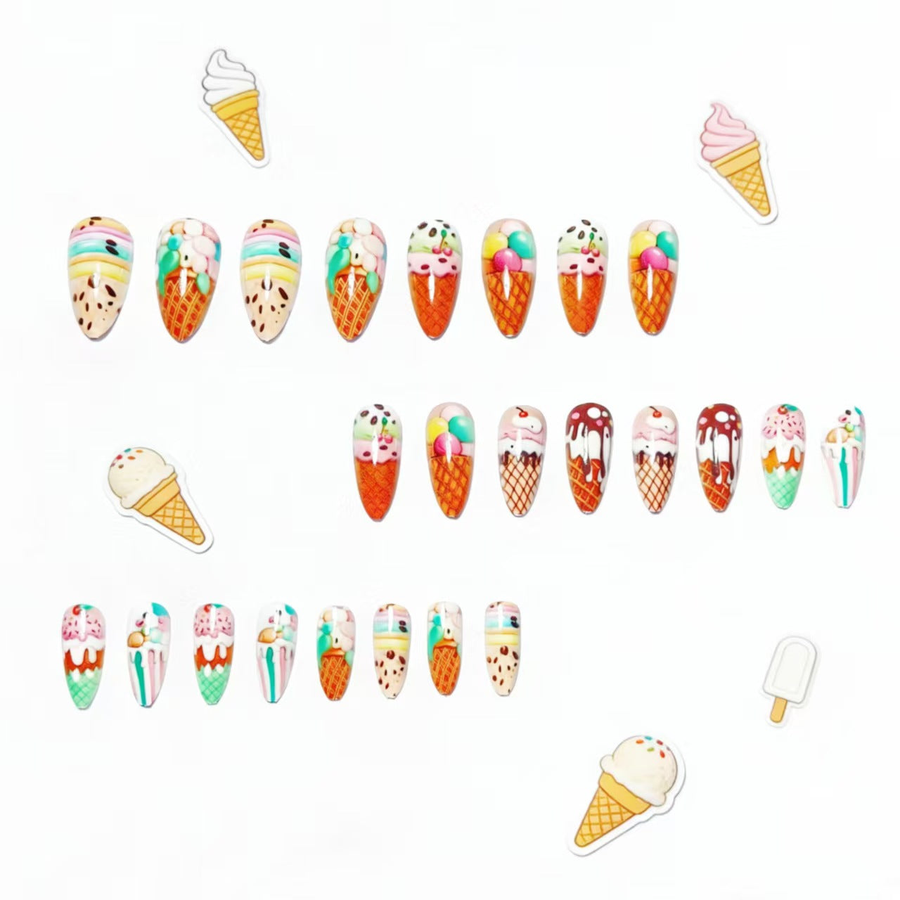 Kreative Kunstnägel mit Eiscreme-Motiv Brehn