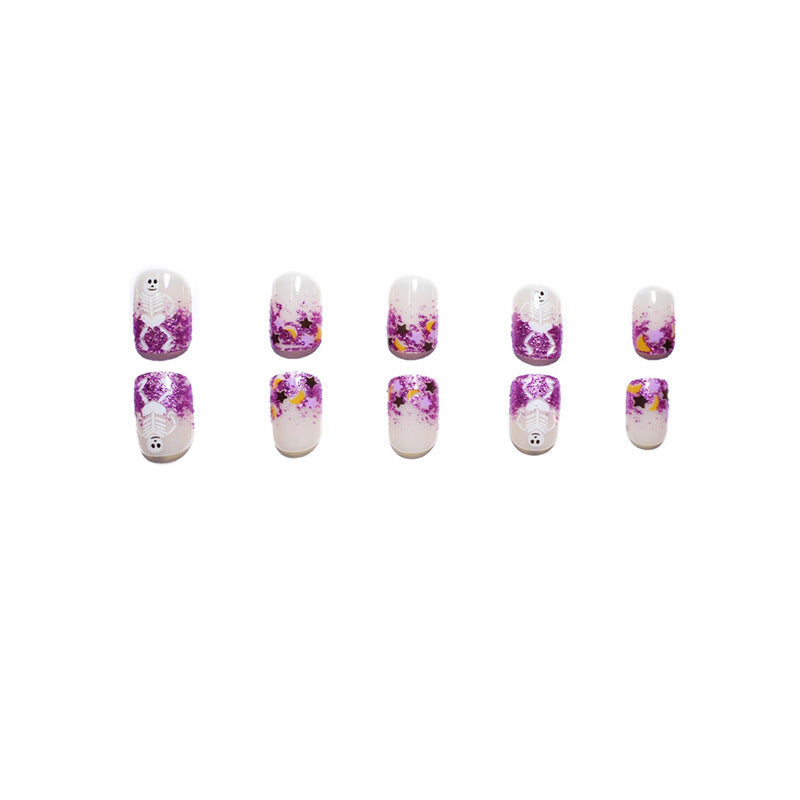 Kreative, von Halloween inspirierte Press-On-Nagelkunst Brehn