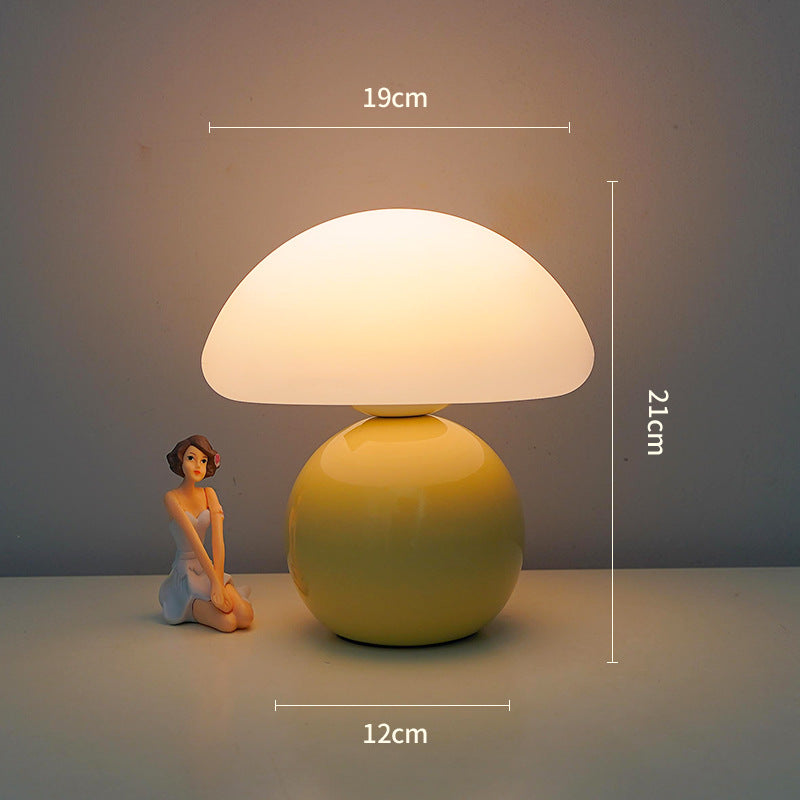Künstlerische pilzförmige Tischlampe