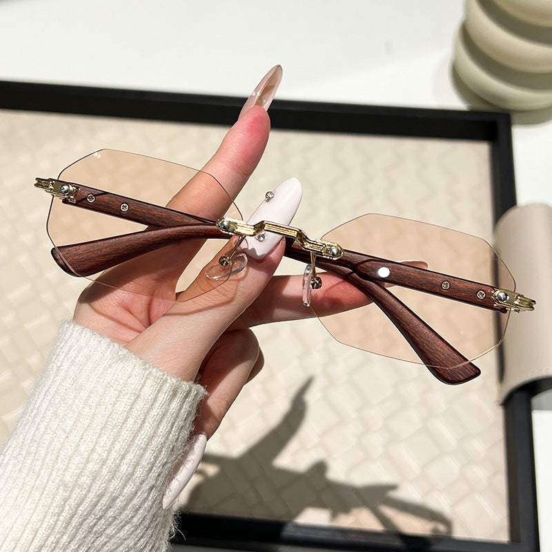 Damen futuristische Sonnenbrille mit geometrischem Rahmen und Holzdetails Brehn