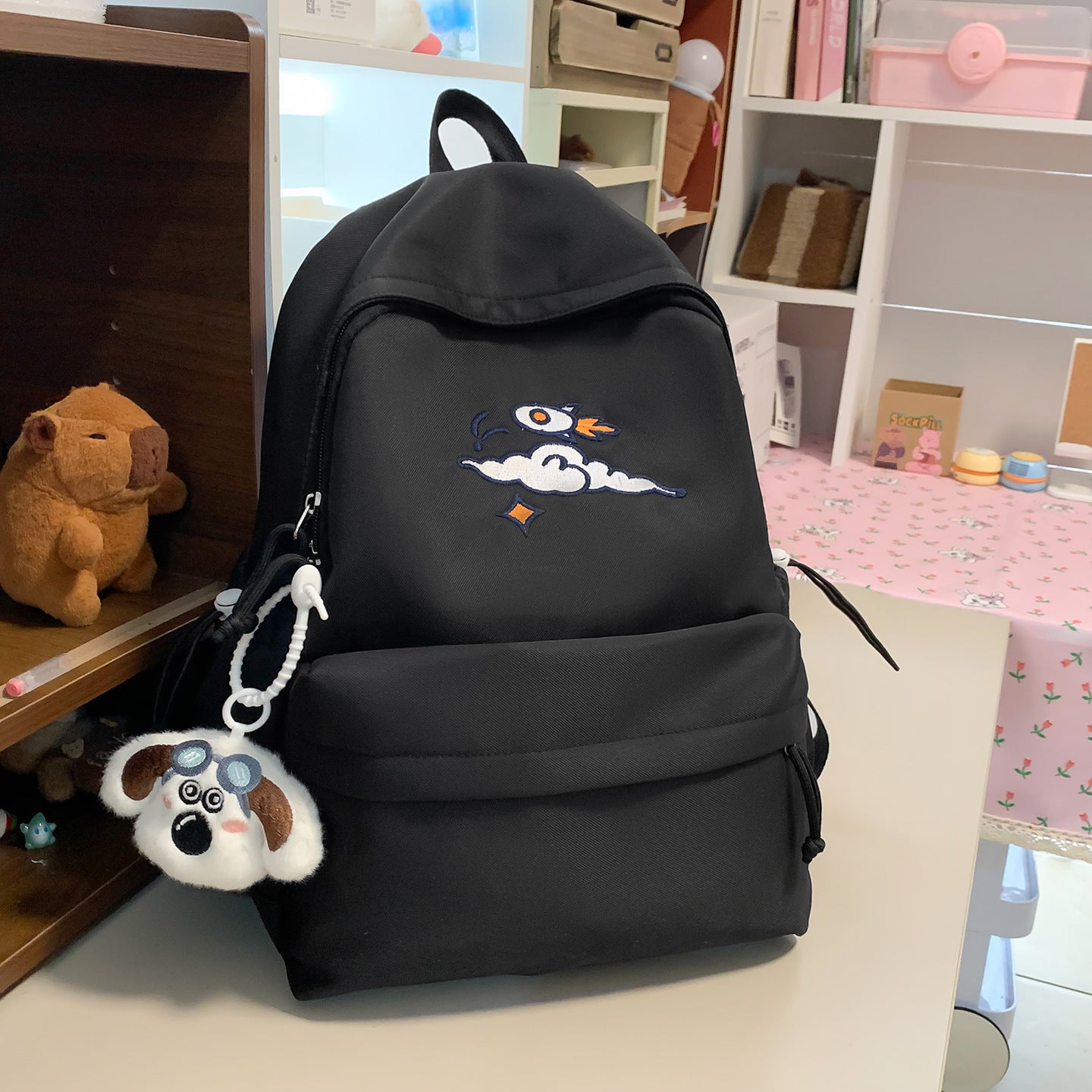 Alltagsrucksack mit Einzigartigem Stickdesign Brehn
