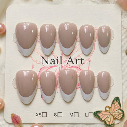 Elegantes Press-On-Nagel-Set mit französischem Spitzen-Design
