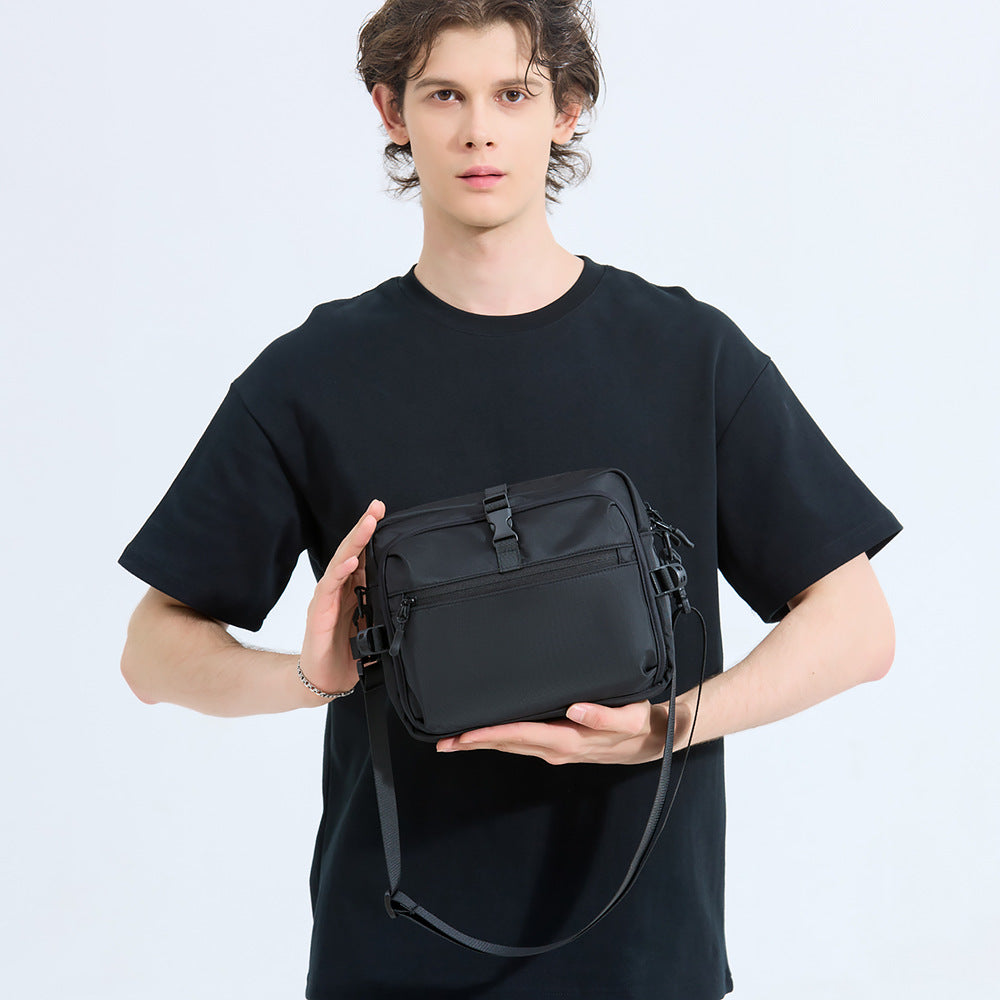 Verstellbare kompakte Slingtasche Brehn