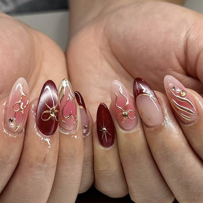 Kunstvolle Nagelverlängerungen mit kreativen Verzierungen Brehn