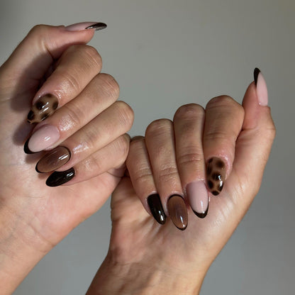 Künstlerisches Mandelförmiges Press-On Nagelset