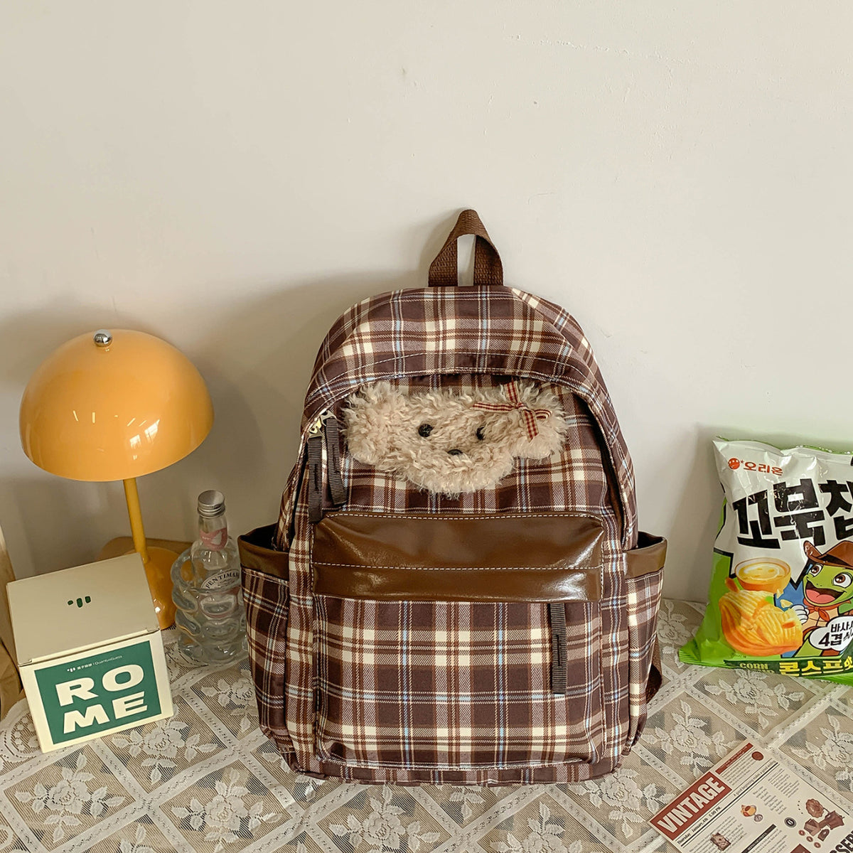 Hübscher Rucksack mit Plüsch-Charakterverzierung Brehn