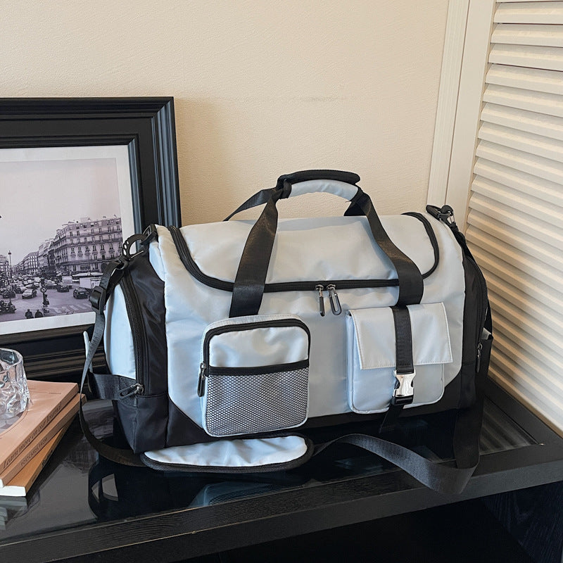 Sportliche Multifunktions-Reisetasche mit Außentasche Brehn