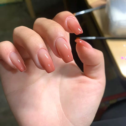 Elegante Ombre-Gel-Nagelverlängerungen