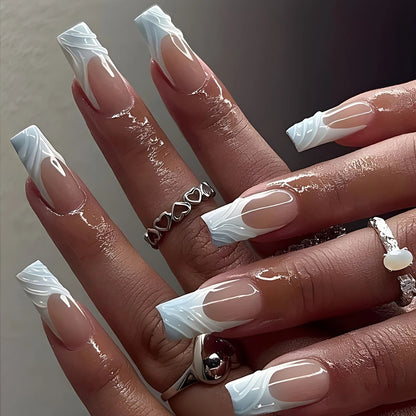 Elegantes irideszentes Nageldesign Brehn