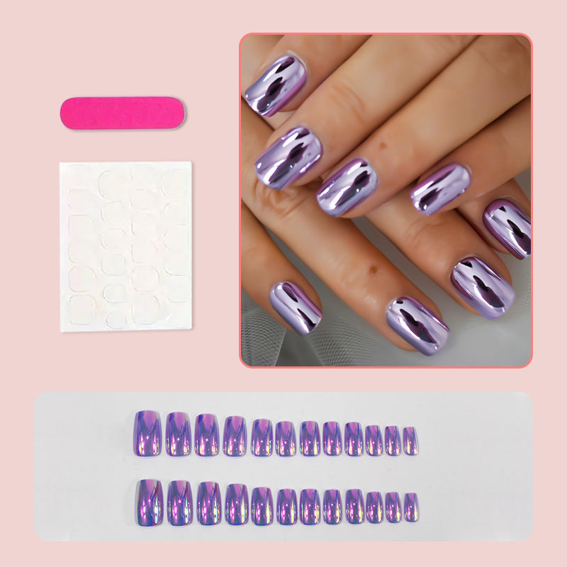 Kunstnagelset mit luxuriösem Spiegelfinish und innovativen Designs Brehn