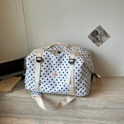 Stylische gepunktete Sporttasche