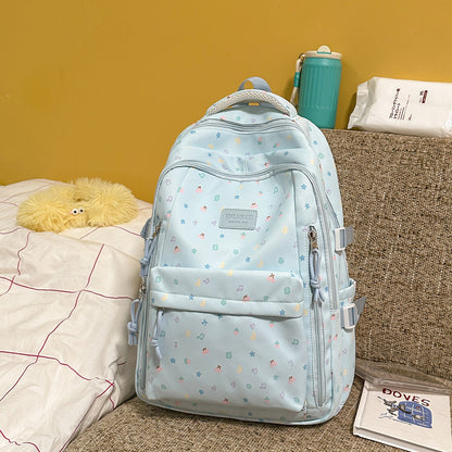 Stylischer Multi-Taschen-Rucksack mit dekorativen Akzenten Brehn