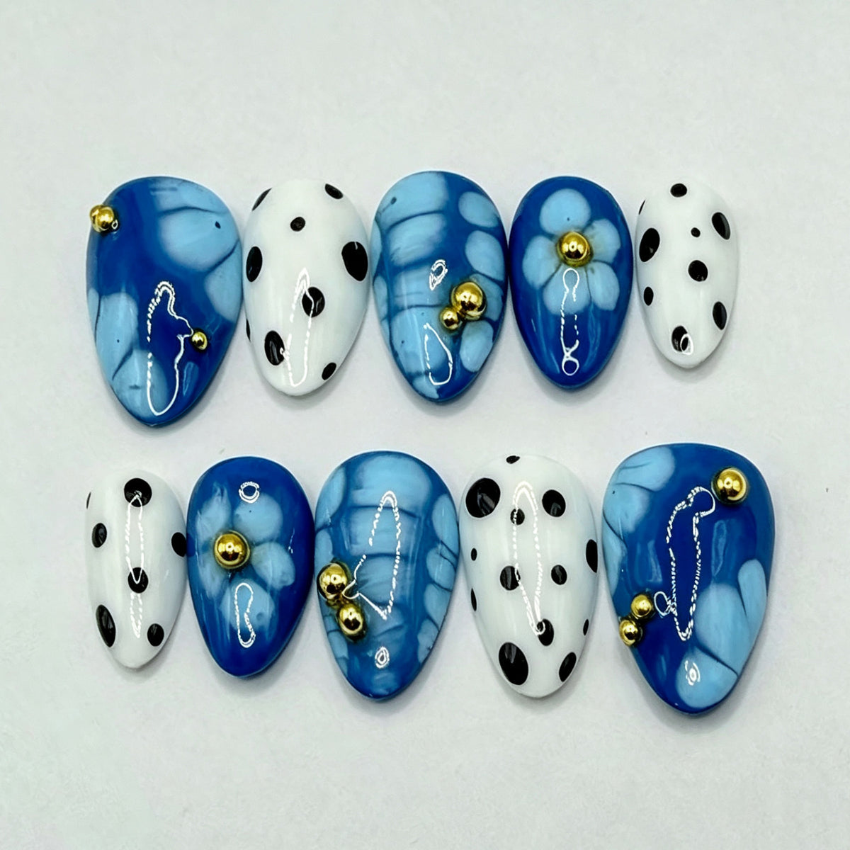 Künstlerisches Blumen- und Tupfen-Press-On-Nail-Art-Set Brehn