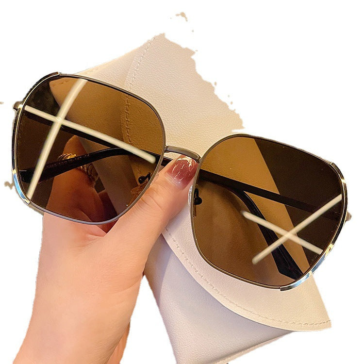 Damen Große quadratische Sonnenbrille mit hochwertigem Metallrahmen Brehn