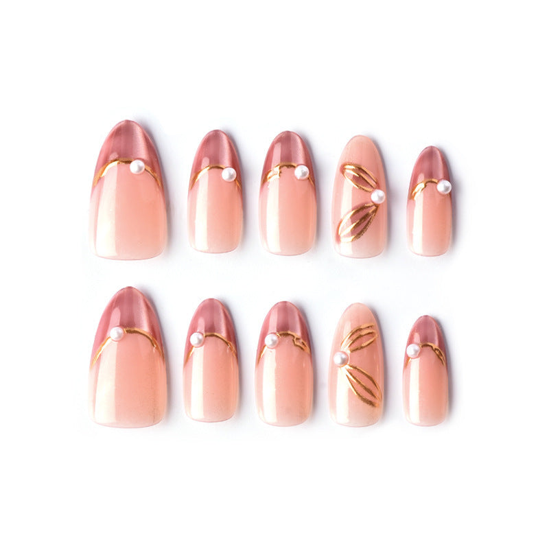 Glamouröse Press-On Nagelset mit dekorativen Akzenten Brehn
