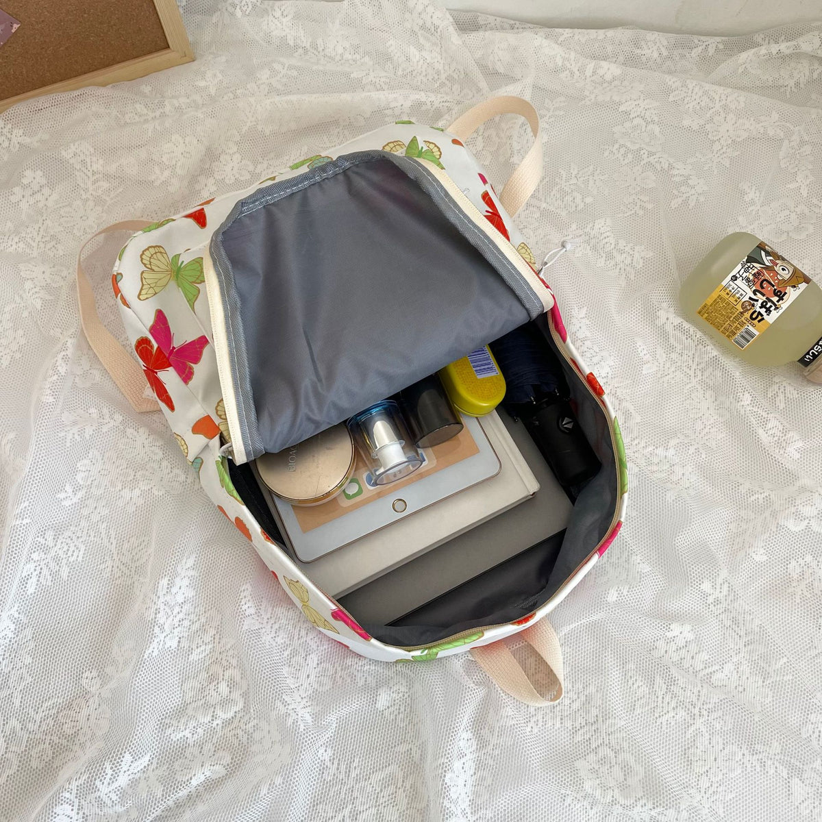 Lebhafte Schmetterlingsmuster-Rucksack Brehn