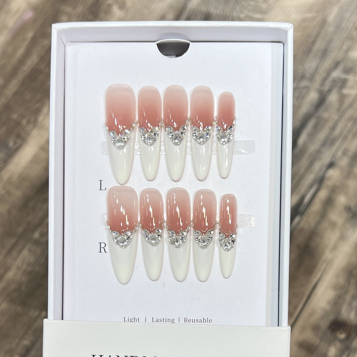 Elegantes Stiletto Press-On Nagelkunst Set Brehn