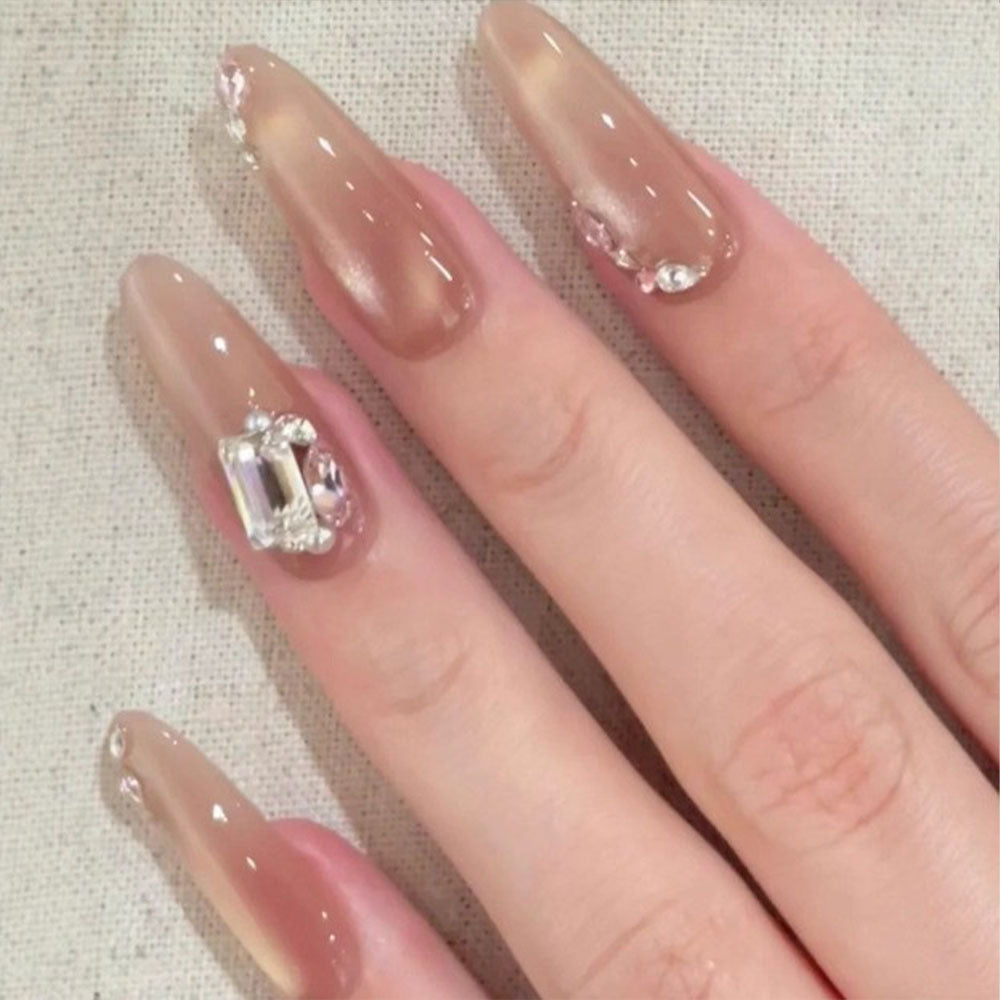 Elegante Nagelpflege Brehn