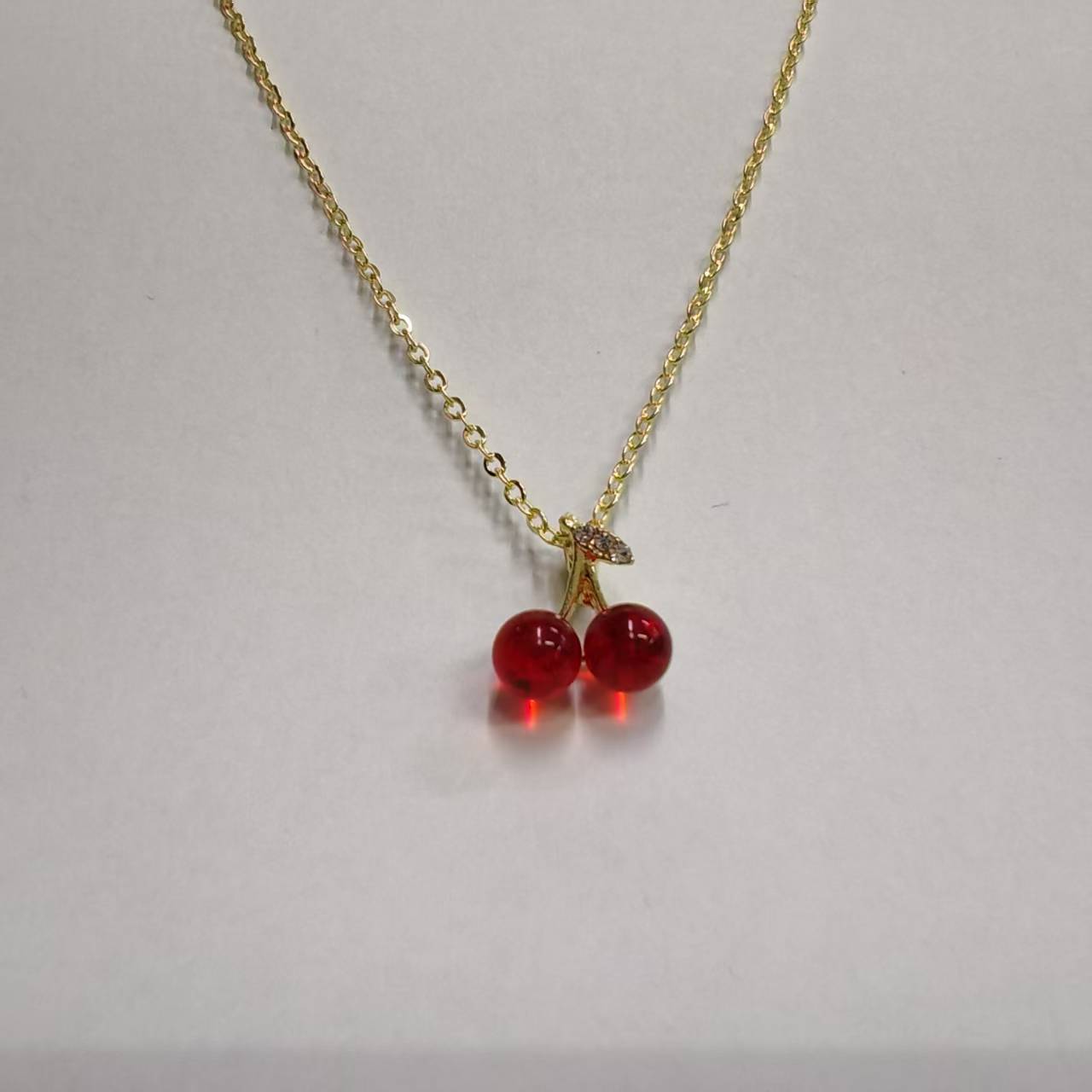 Elegantly Charmantes Kirschpendant-Halskette Brehn