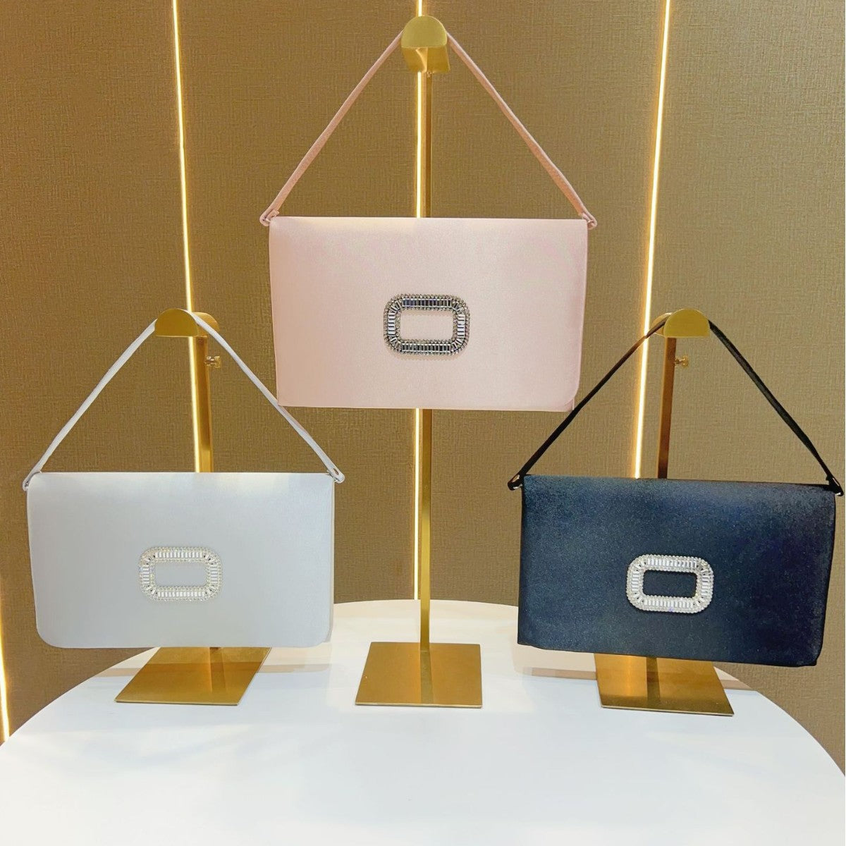 Elegante Satin Abendtasche