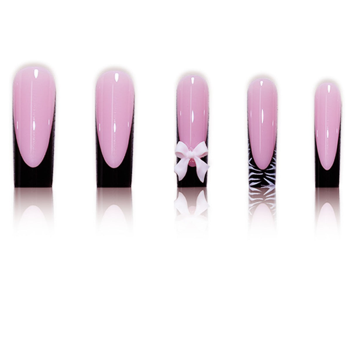 Elegante dekorative Press-On-Nagelkunstverlängerungen Brehn